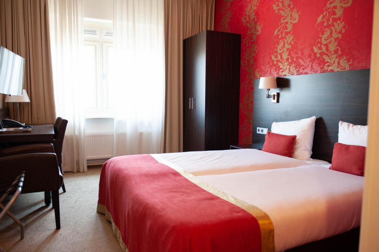 Kontakt Der Kontinenten Hotel Soesterberg